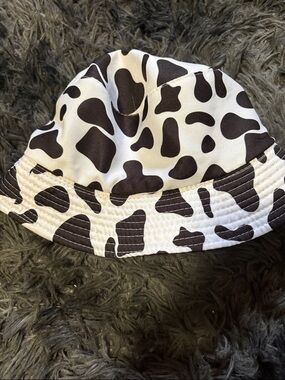 Cow Print Bucket Hat - White & Black